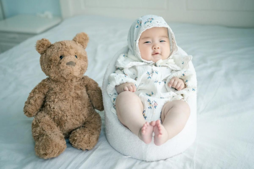 合肥宝宝吃不饱母乳的症状